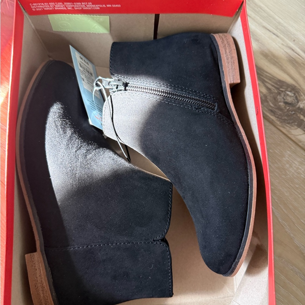 Black Girls 1 Suede Ankle Boots with Side Zip New in box